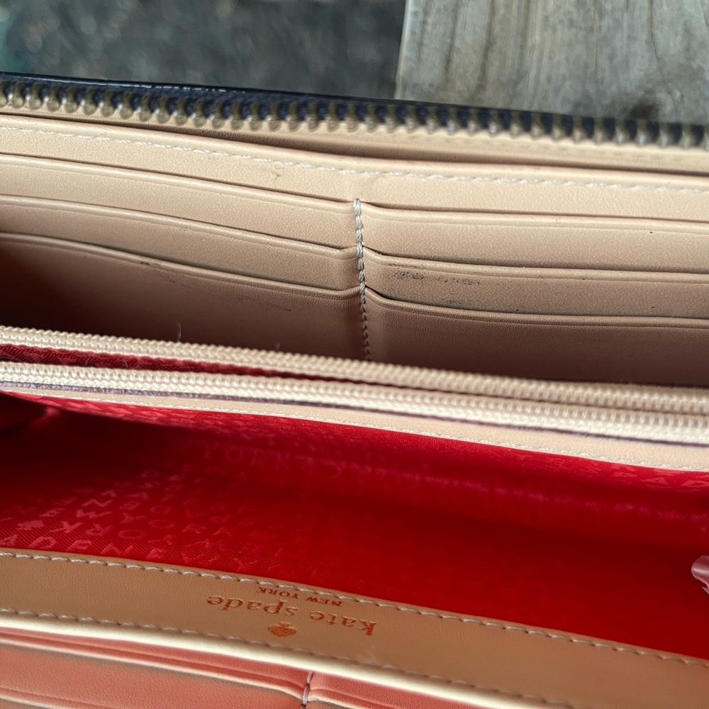 Kate Spade navy blue wallet - Picture 4 of 5